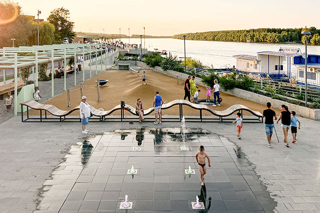 Photo:包摂的な公共空間 - ドナウ川沿いのウォーターフロント 